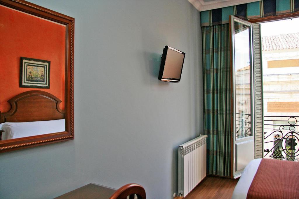 ホテル オスタル ヴィクトリア II マドリード 部屋 写真
